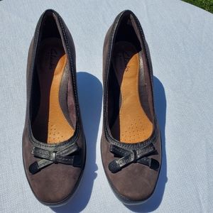 Clark's dress shoe size 7.5 brown